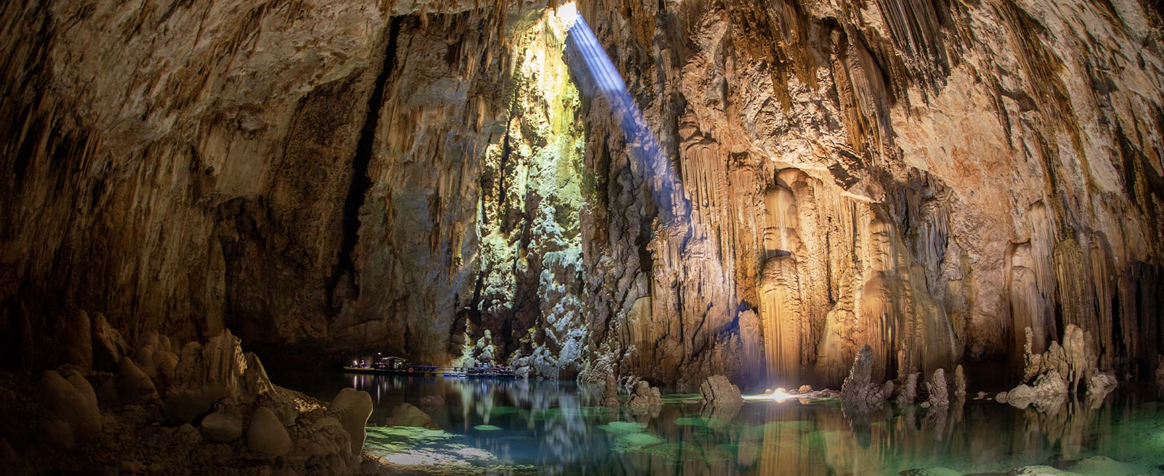 Abismo Anhumas em Bonito no Mato Grosso do Sul